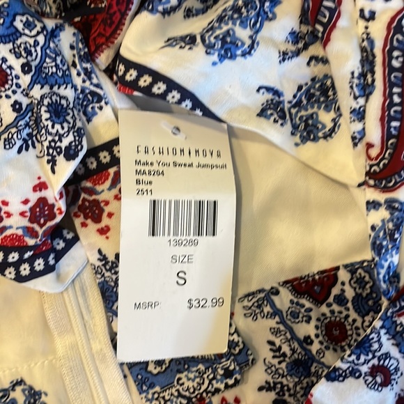NWT fashion nova jumpsuit size S - Picture 2 of 3